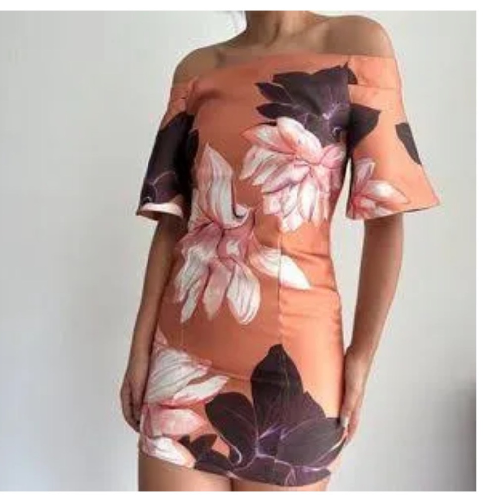 STUNNING keepsake dress